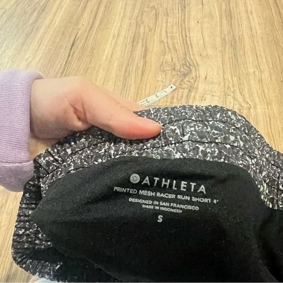 Athleta Printed Mesh Racer Run Short 4" - Picture 8 of 9